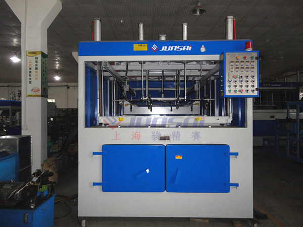 單頭厚片<a href=http://www.mylfood.com/ target=_blank class=infotextkey>吸塑機</a>1.jpg